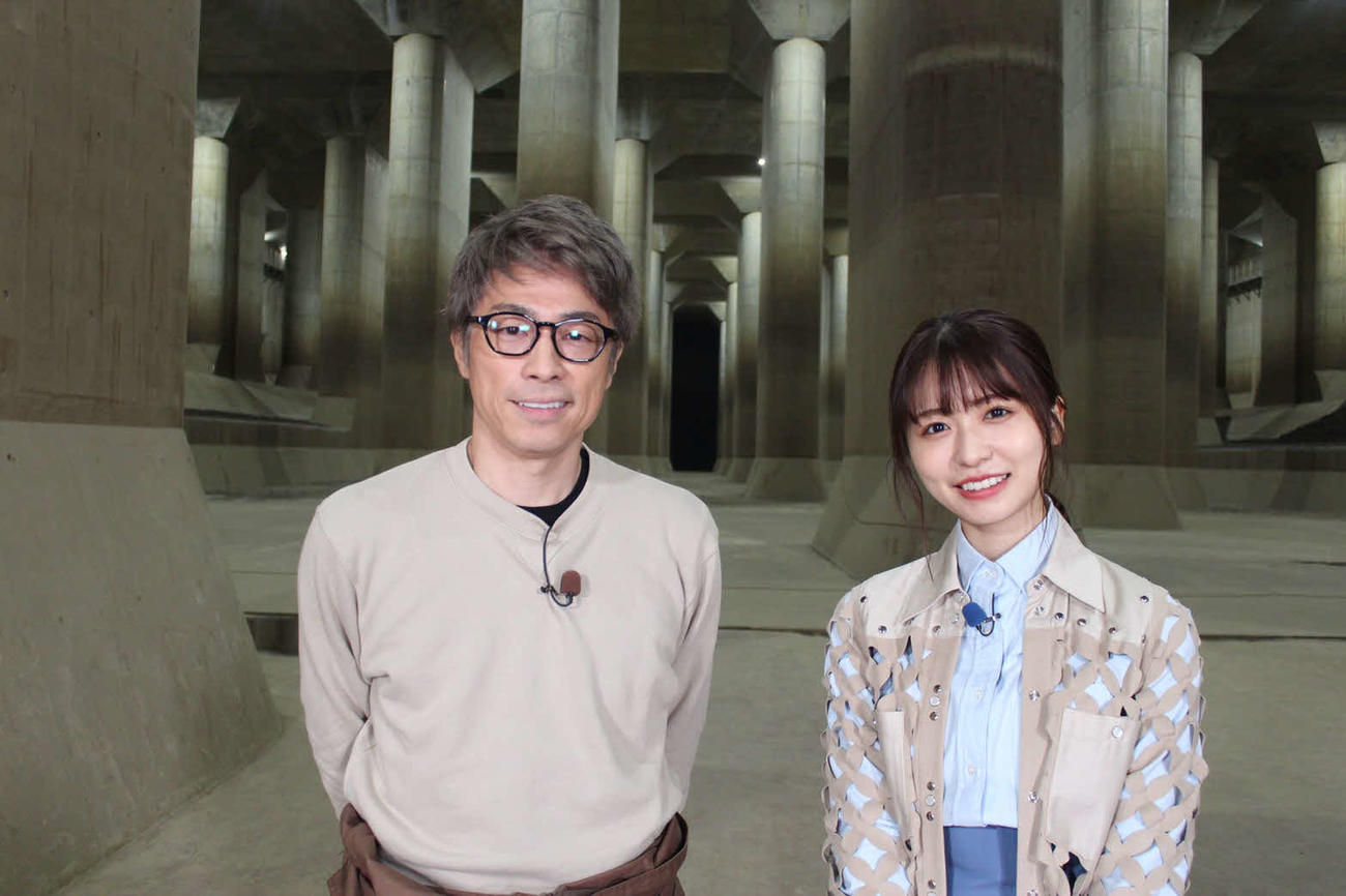 日本テレビ系冒険バラエティー特番「突撃！！アナベンチャーズ　穴があったら入りたい！」で埼玉県の地下施設を訪れたロンドンブーツ1号2号の田村淳（左）と長濱ねる