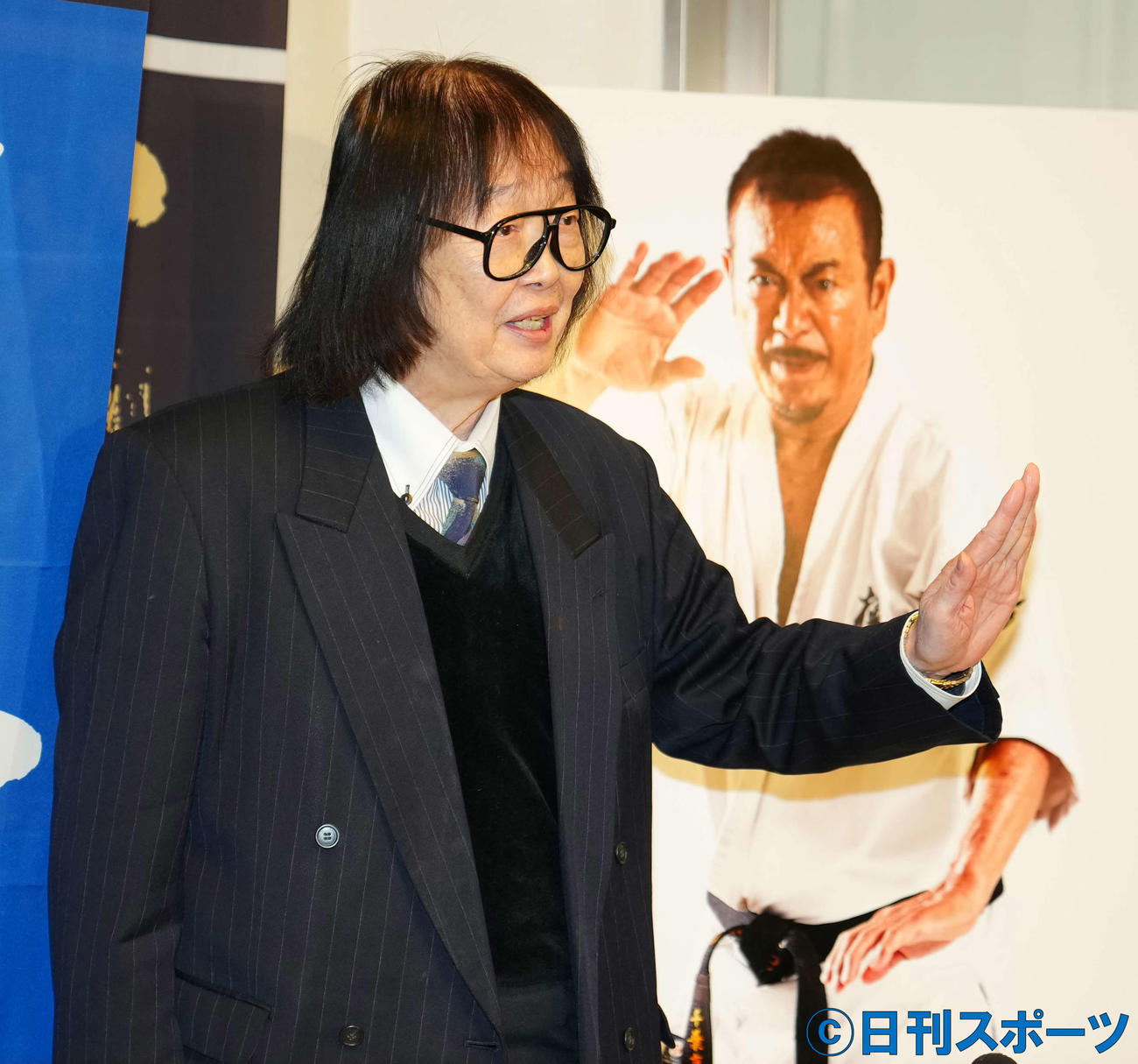 故千葉真一さんお別れの会に参列し、取材に応じる大木凡人（撮影・江口和貴）