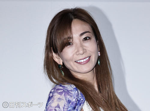 15枚目のDVD発売発表会の中島史恵（撮影・中島郁夫）