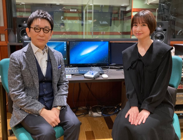 ハイパーオーディオドラマ「CQ」で共演する古舘伊知郎（左）と篠田麻里子（C）オフィスクレッシェンド