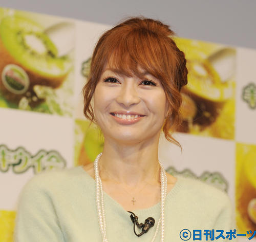 新山千春(2012年9月撮影)