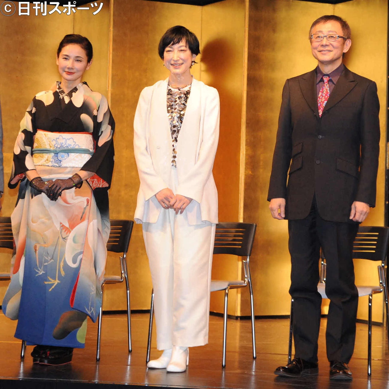 第56回紀伊国屋演劇賞の贈呈式に出席した、左から吉田羊、緒川たまき、松尾貴史（撮影・松尾幸之介）