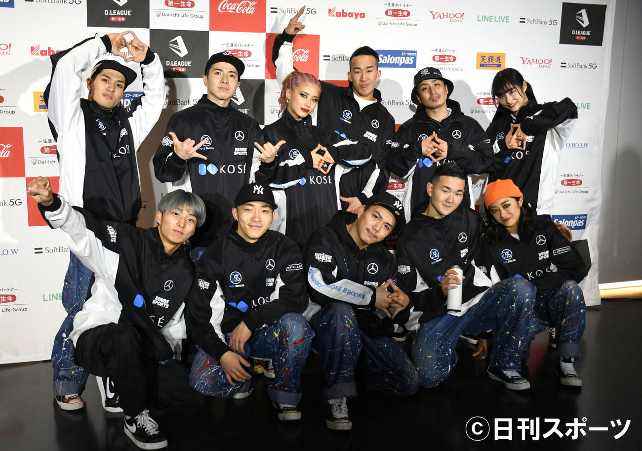 D．LEAGUE第6戦で今季初勝利を飾ったKOSE 8ROCKSのパフォーマンス（撮影・大友陽平）