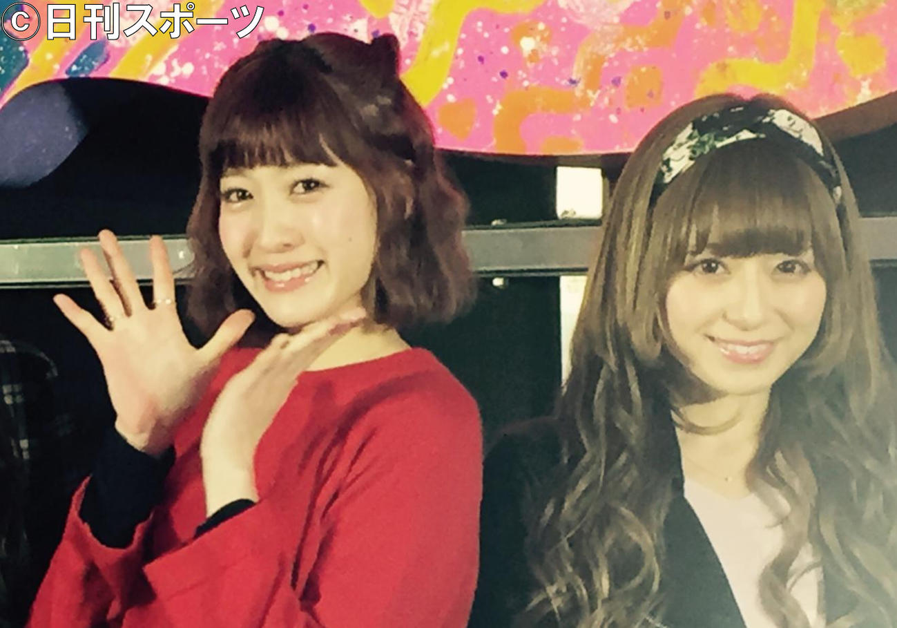左から吉田菫、黒坂優香子（2016年3月）