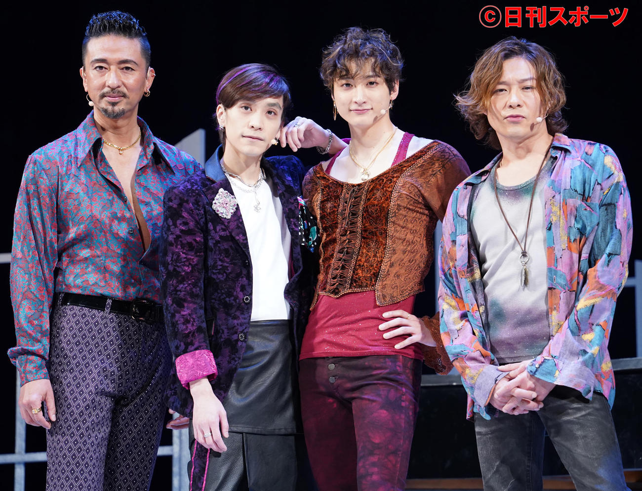 ミュージカル「The View Upstairs－君が見た、あの日－」の初日会見の登壇者。左から岡幸二郎、平間壮一、小関裕太、東山義久（撮影・佐藤勝亮）