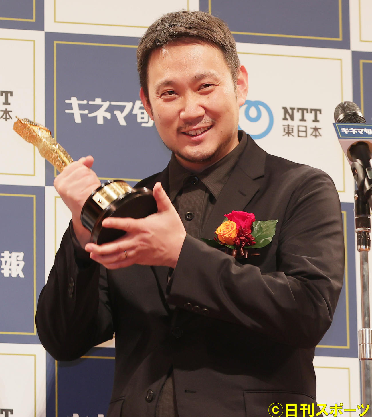 読者選出日本映画監督賞を受賞した濱口竜介監督（撮影・野上伸悟）
