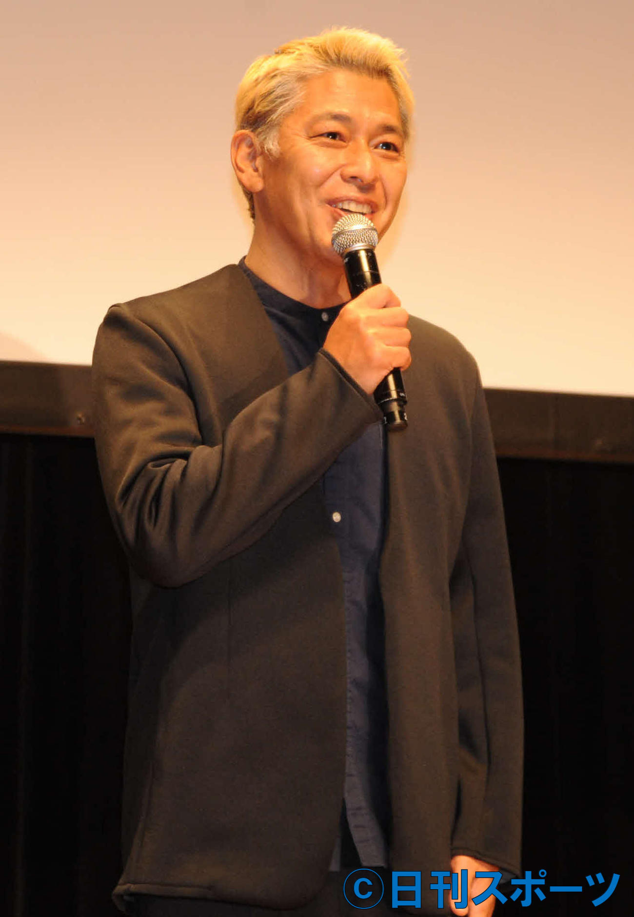 映画「ブルー・バイユー」公開記念イベントに出席したロンドンブーツ1号2号の田村亮（撮影・松尾幸之介）