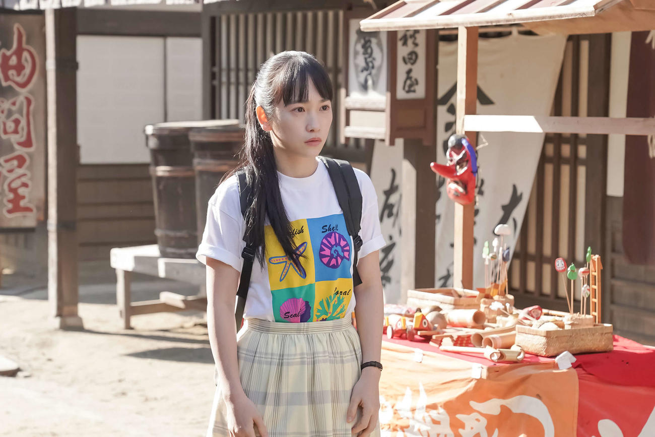 NHK連続テレビ小説「カムカムエヴリバディ」に出演する川栄李奈