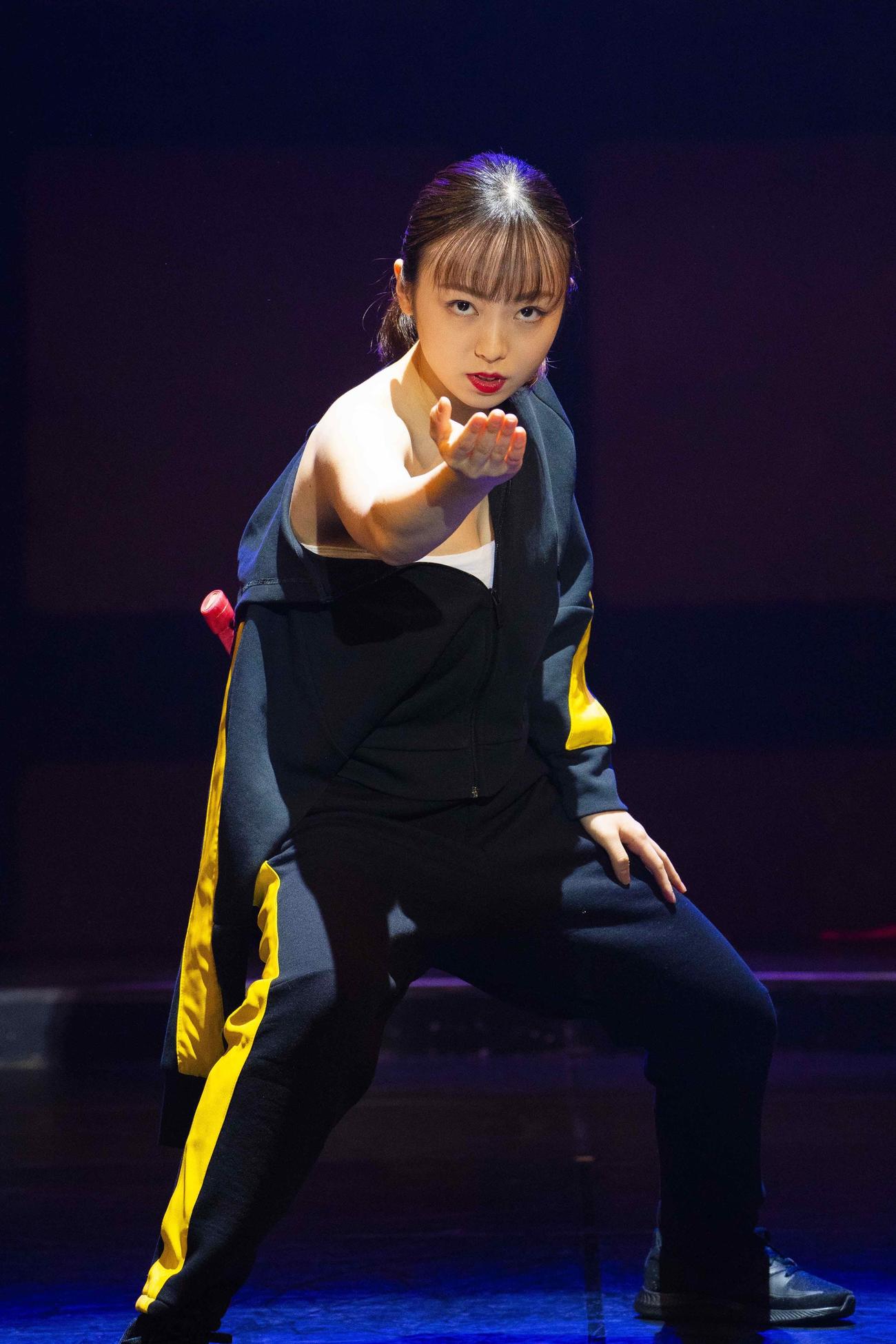 昨年11月上演の今泉佑唯主演舞台「修羅雪姫」のワンシーン
