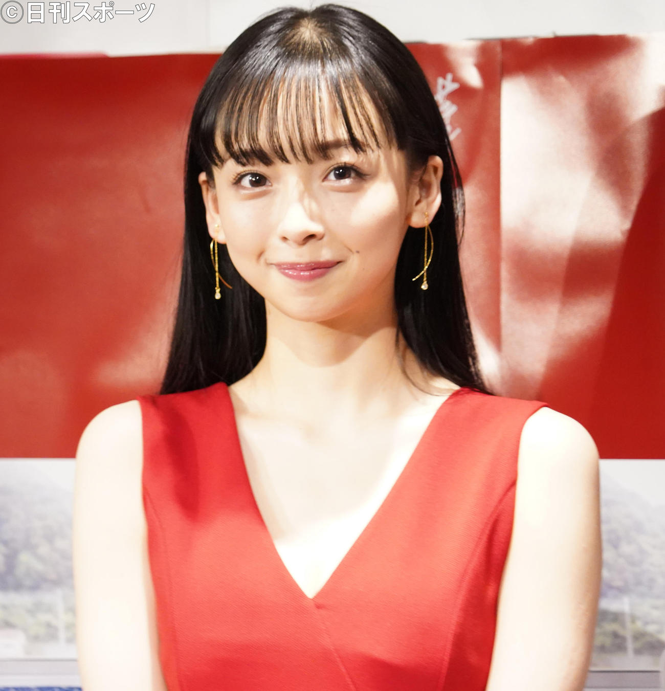 初の写真集「月刊　華村あすか・今」の発売記念会見を行った華村あすか（撮影・佐藤成）