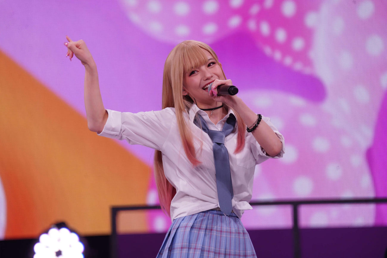 音楽イベント「オダイバ！！　超次元音楽祭－ヨコハマからハッピーバレンタインフェス　2022－」のオープニングアクトに登場したあかせあかり