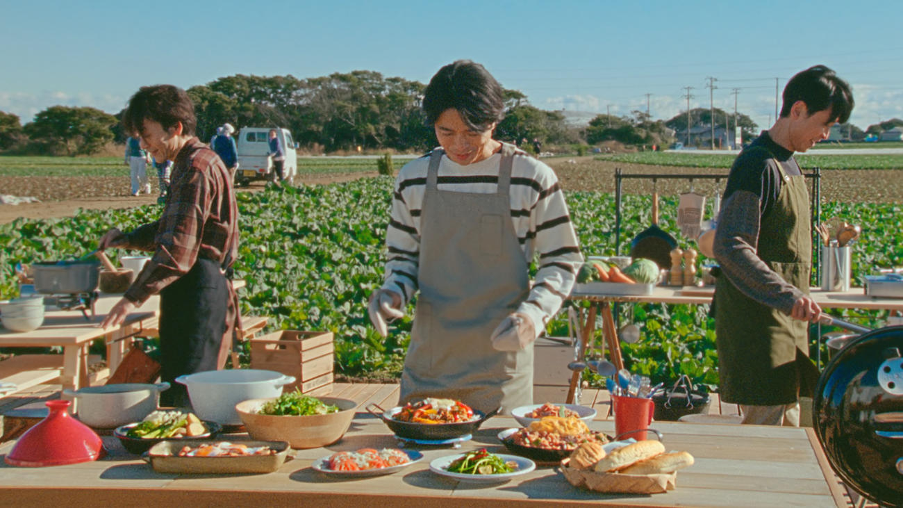 食品宅配サービス「Oisix（オイシックス）」の新テレビCMに出演する20th Century（トニセン）。左から長野博、井ノ原快彦、坂本昌行