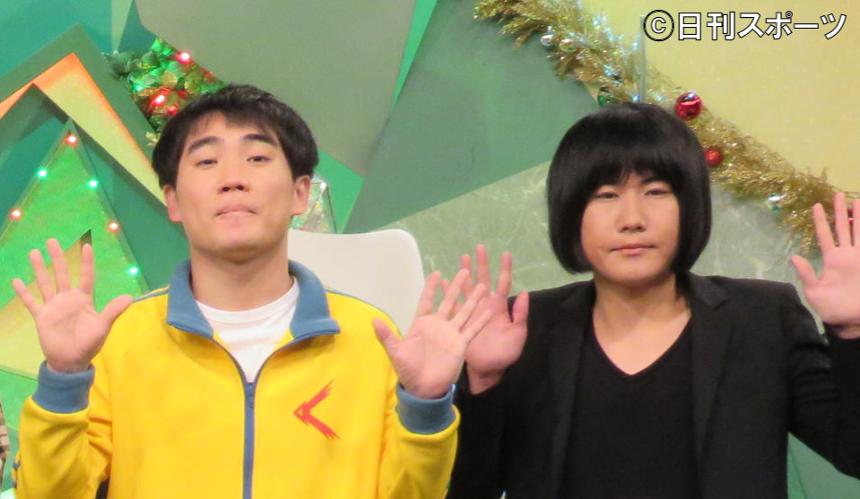 ランジャタイ国崎（左）と伊藤（2021年12月撮影）