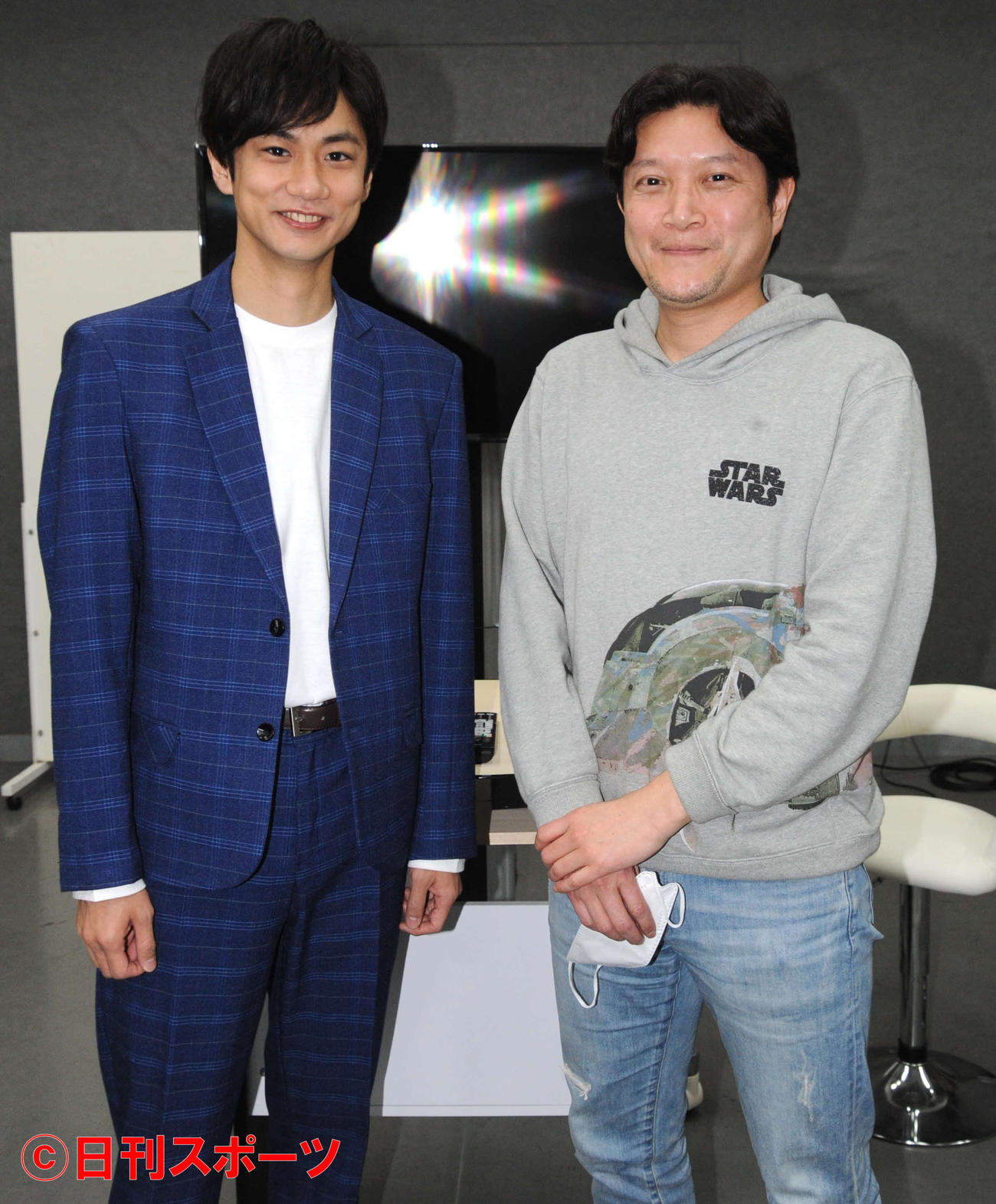 舞台「政見放送」で主演する馬場良馬（左）と演出の谷健二氏