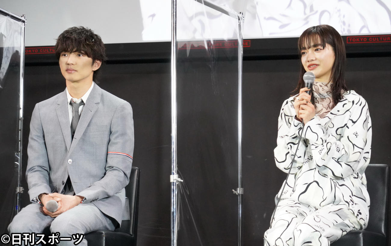 MBS制作の連続ドラマ「liar」の完成試写披露トークイベントに出席した佐藤大樹と見上愛（撮影・佐藤成）
