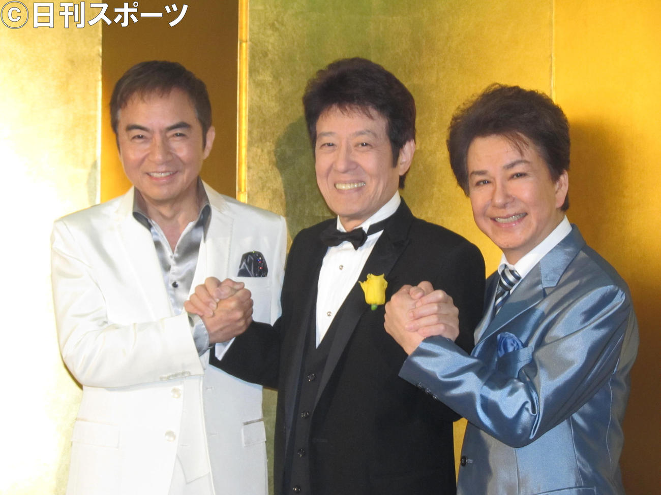 2014年、ツアー初日を迎えた、左から西郷輝彦さん、舟木一夫、三田明