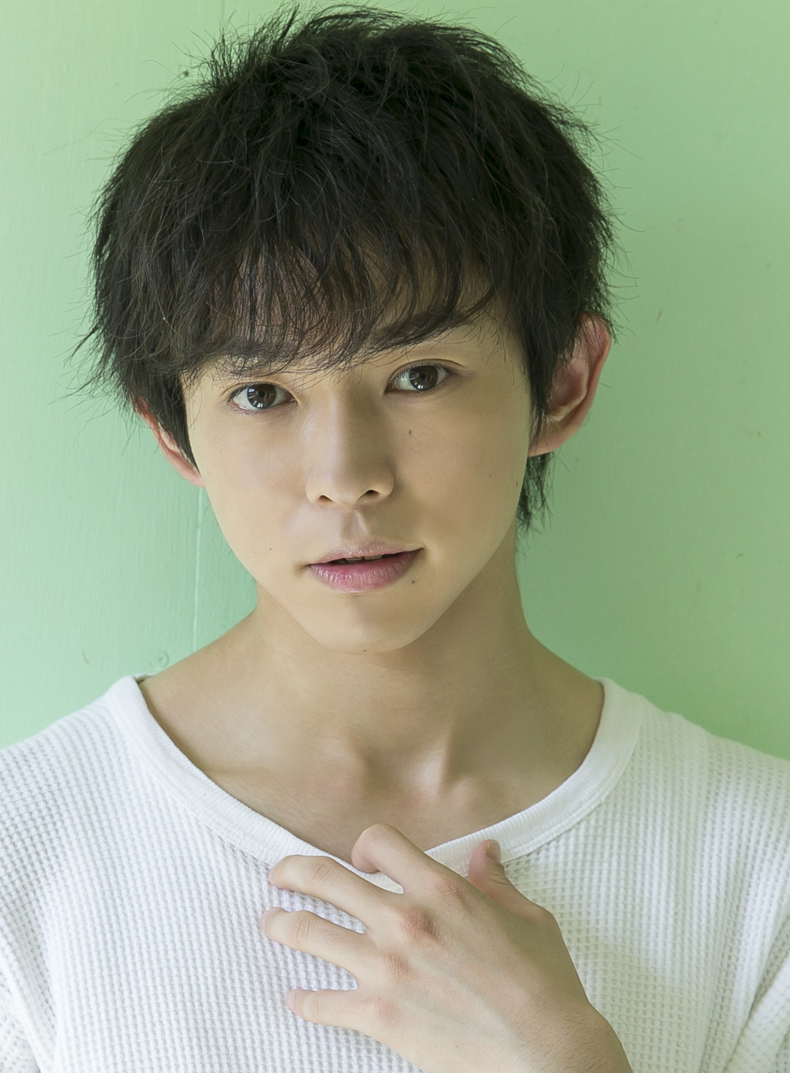 ミニアルバム「Moment」をCD発売する佐藤智広
