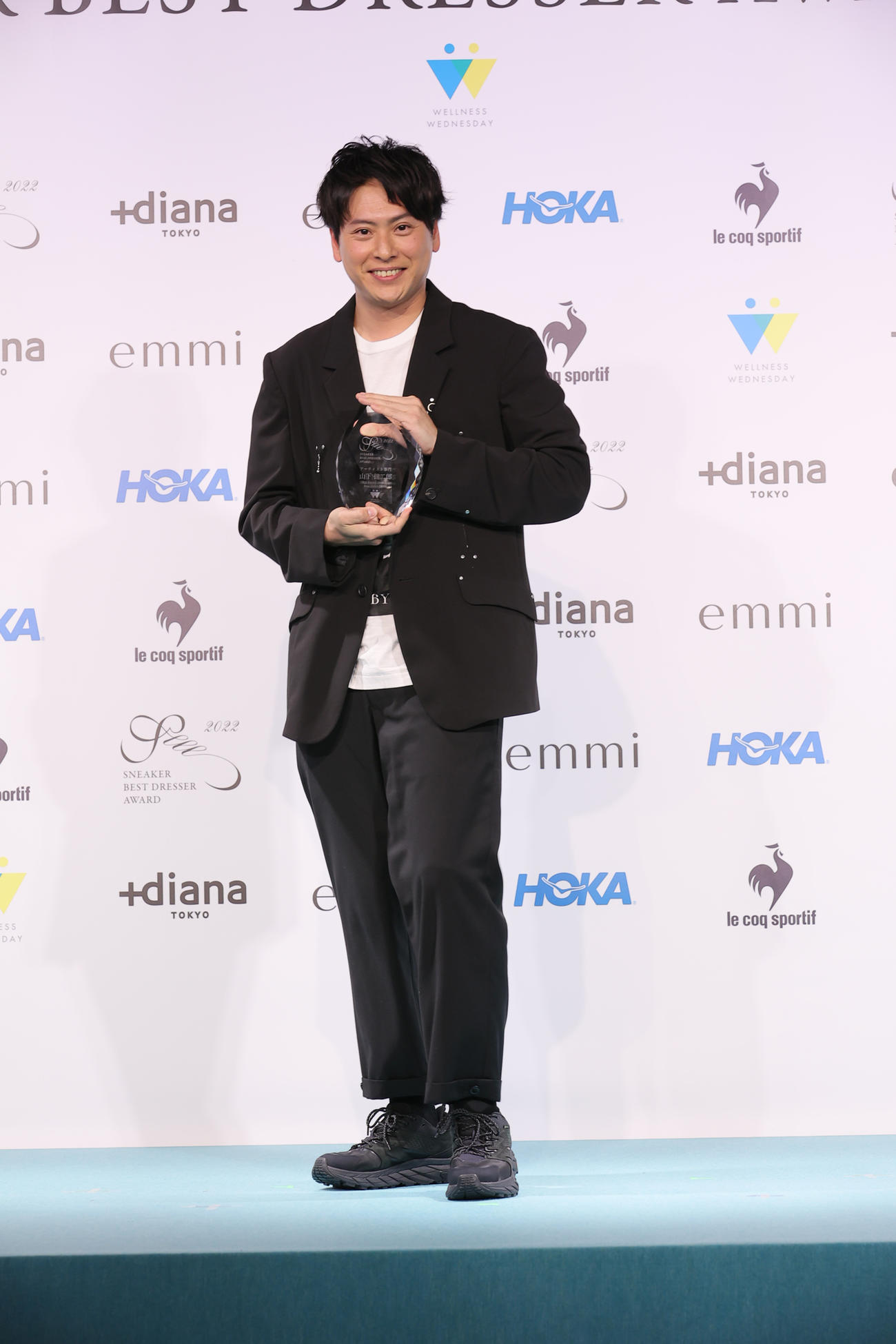 「スニーカーベストドレッサー賞　2022」を受賞した、三代目J SOUL BROTHERS山下健二郎