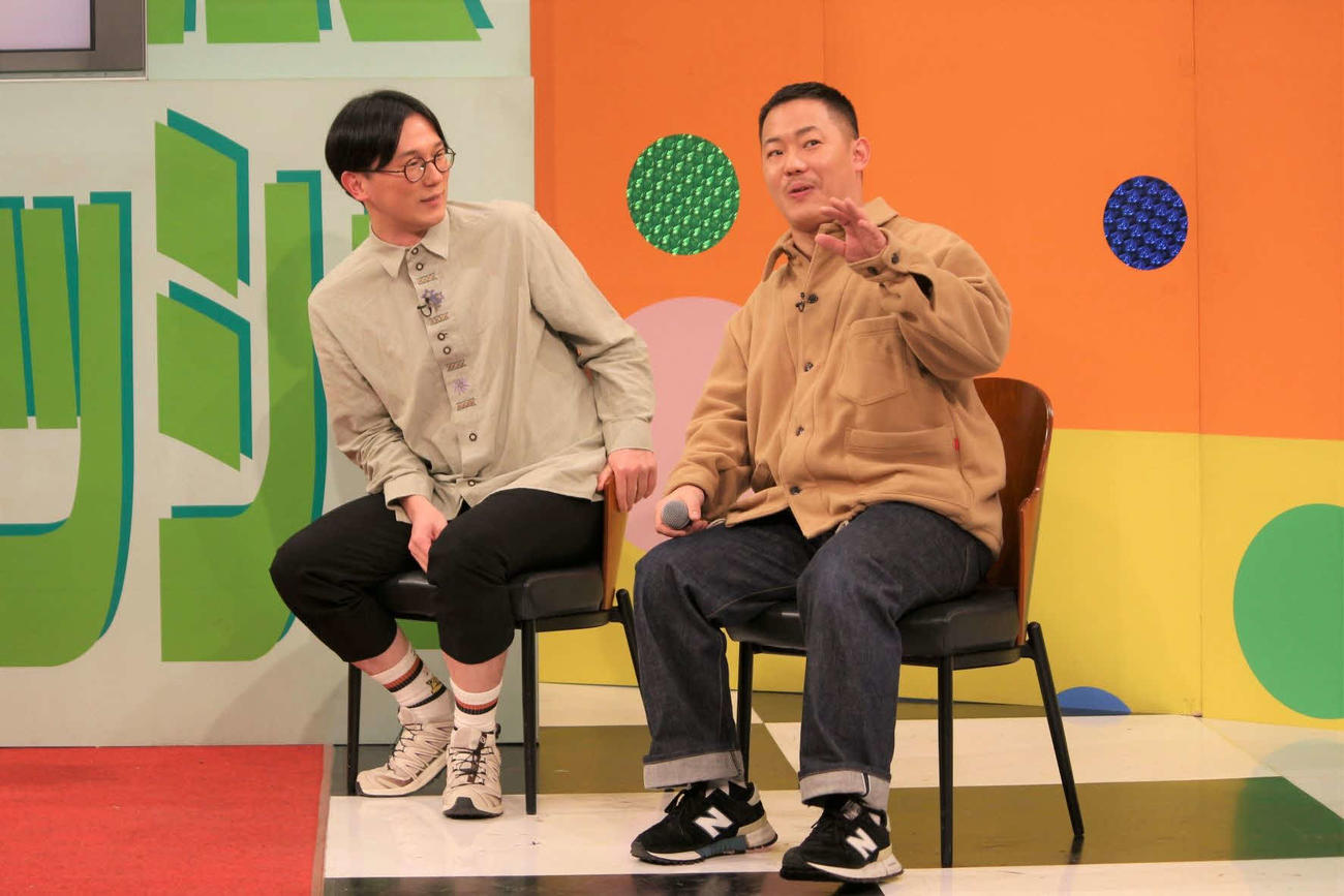 千葉テレビ「白黒アンジャッシュ」22日放送回の収録を行うザ・マミィの林田洋平（左）と酒井貴士（C）チバテレ
