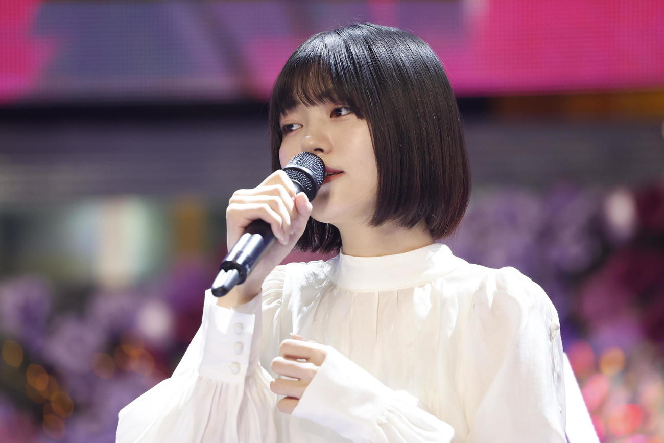 乃木坂46に新加入した5期生の中西アルノ