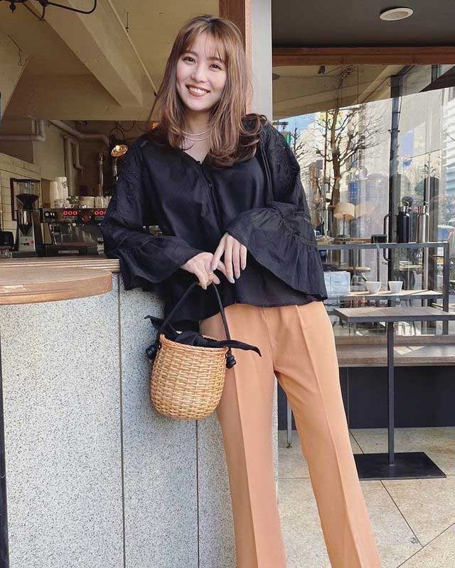 石川恋が公開した“オトナきれい”な春の激推しコーデ（石川恋オフィシャルブログより）