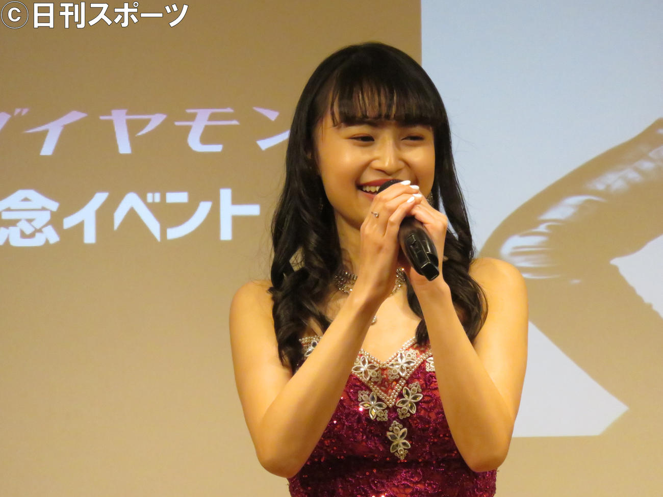 新曲発売イベントを行った望月琉叶