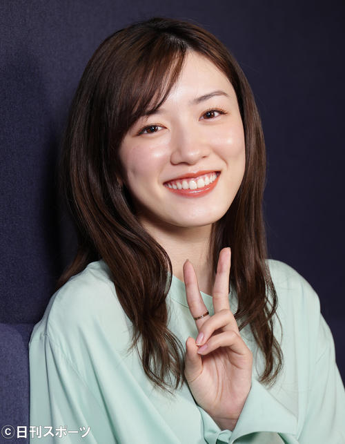 主演女優賞受賞の喜びを語る永野芽郁(撮影・中島郁夫)