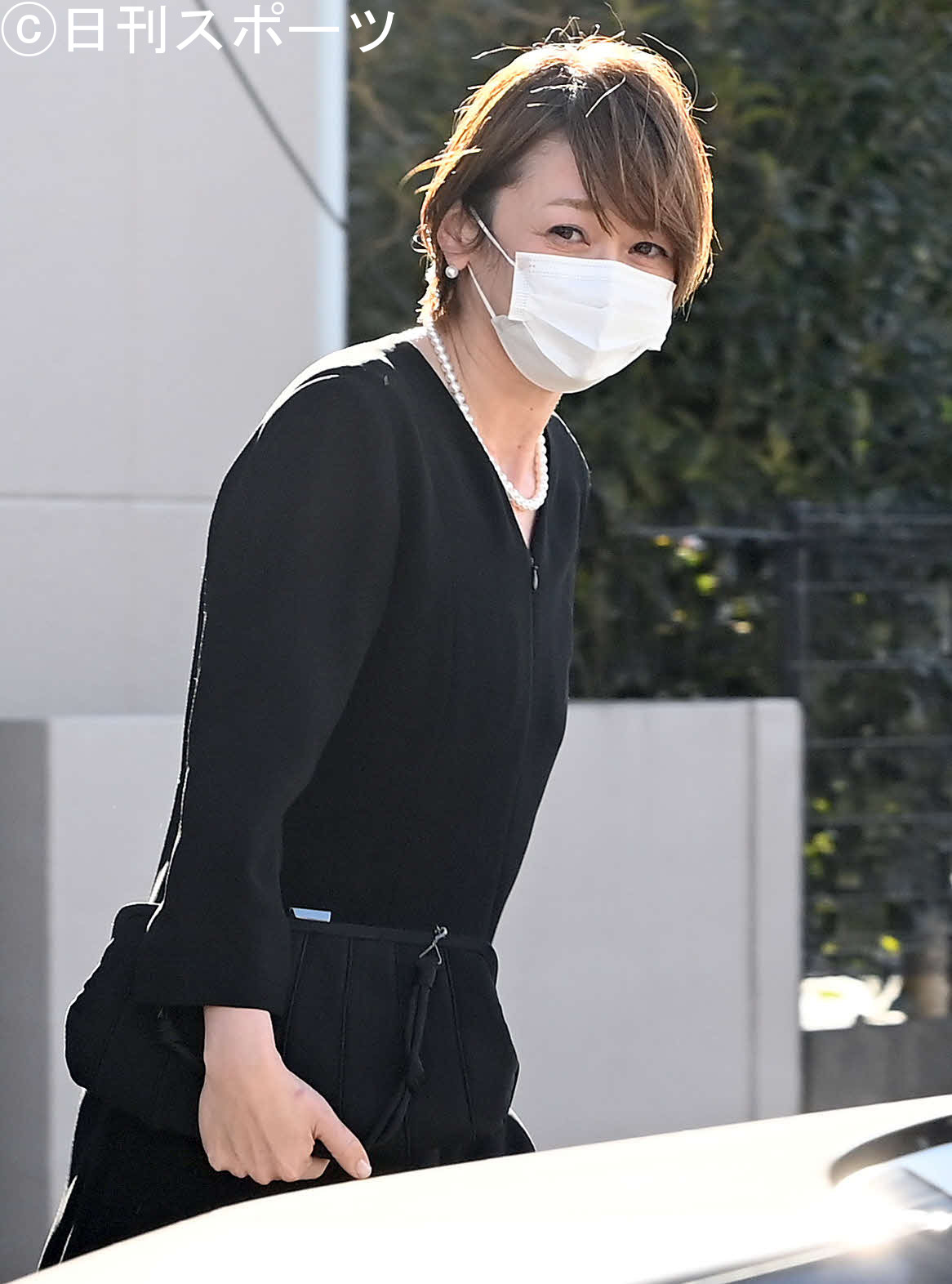 西郷輝彦さんの葬儀に駆けつけた辺見えみり（撮影・たえ見朱実）