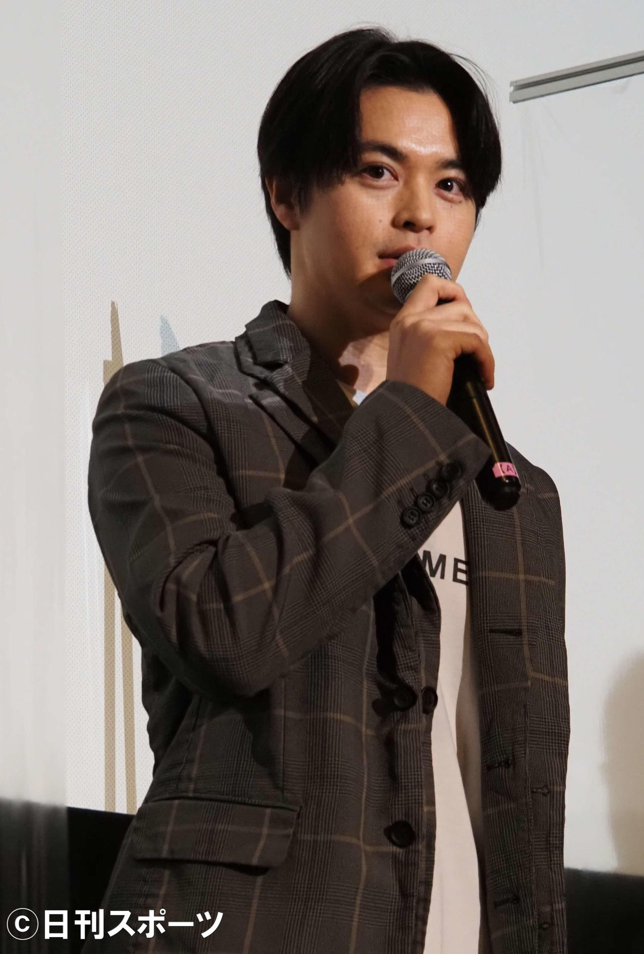 映画「愛なのに」公開記念舞台あいさつに登壇した瀬戸康史（撮影・遠藤尚子）