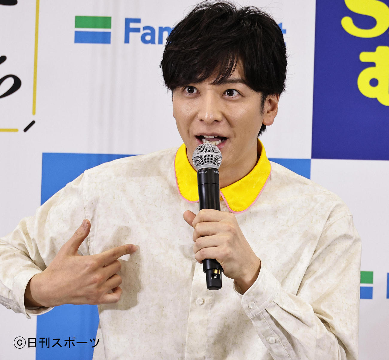 「ファミマ春のおむすび祭り」キャンペーンでトークする生田斗真（撮影・中島郁夫）