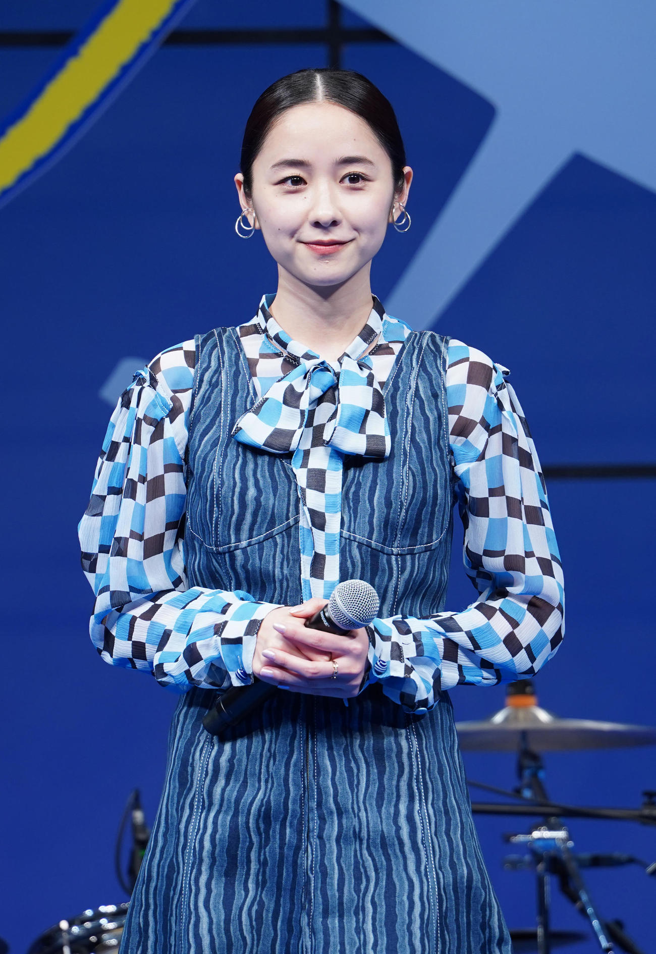 アニメ映画「ブルーサーマル」の公開直前イベントに登壇した、堀田真由（撮影・佐藤勝亮）
