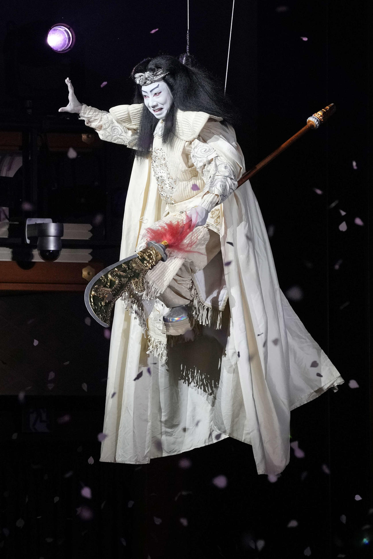 歌舞伎座「三月大歌舞伎」の第1部「新・三国志」で関羽を演じる市川猿之助（松竹提供）
