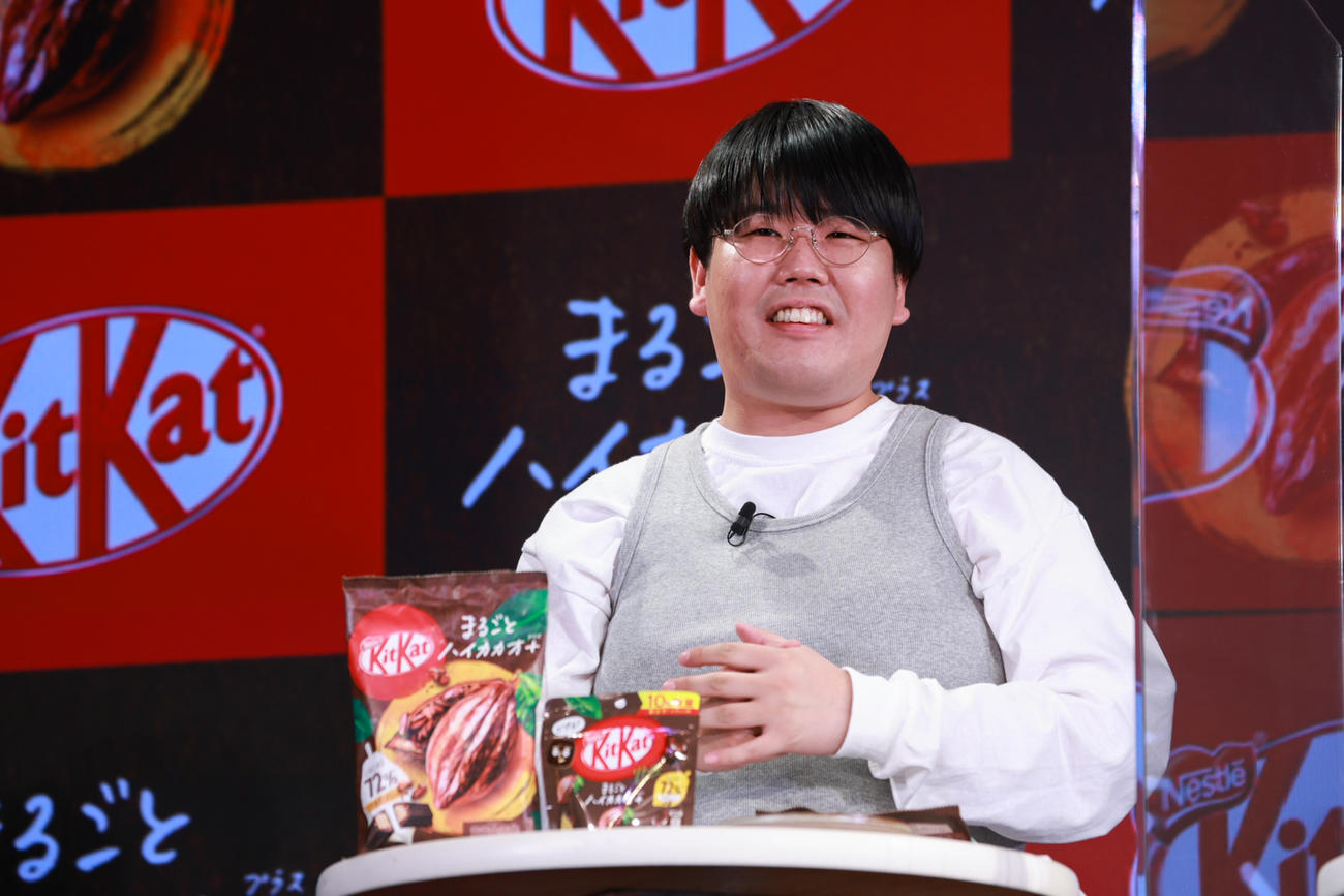 「キットカット　まるごとハイカカオ＋」の新CM発表会に出席したお笑いコンビ、蛙亭中野周平