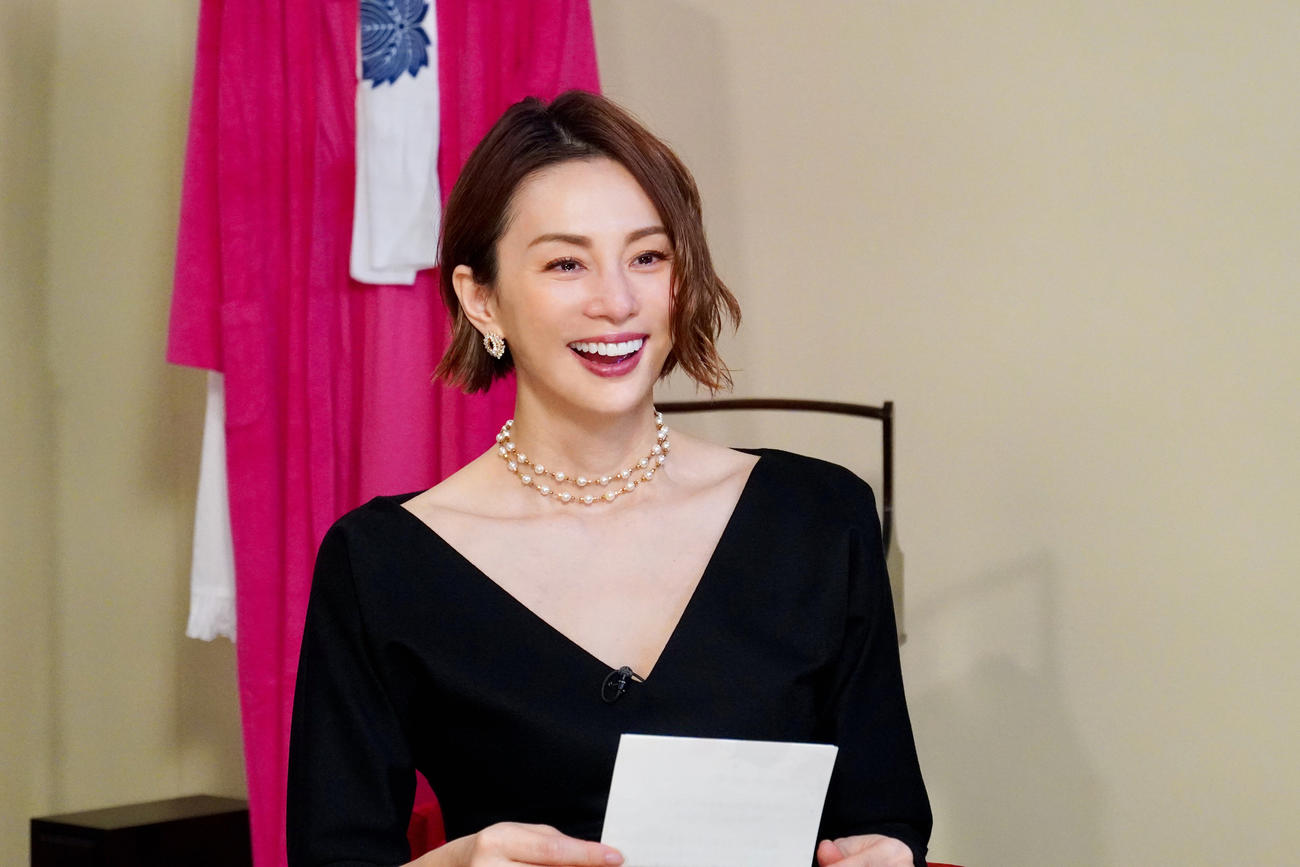 BSフジ「私しか知らない森光子～豪華スター涙と笑いの初告白～」で森光子さんをしのぶ米倉涼子