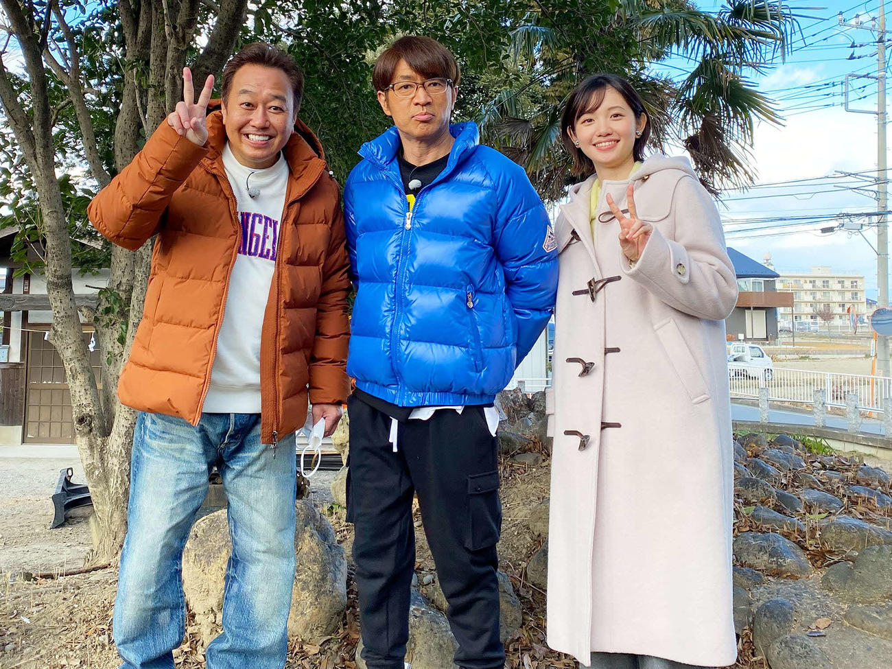 4月5日から、放送枠を移行するテレビ東京系「モヤモヤさまぁ～ず2」に出演する左から三村マサカズ、大竹一樹、田中瞳アナ（C）テレビ東京