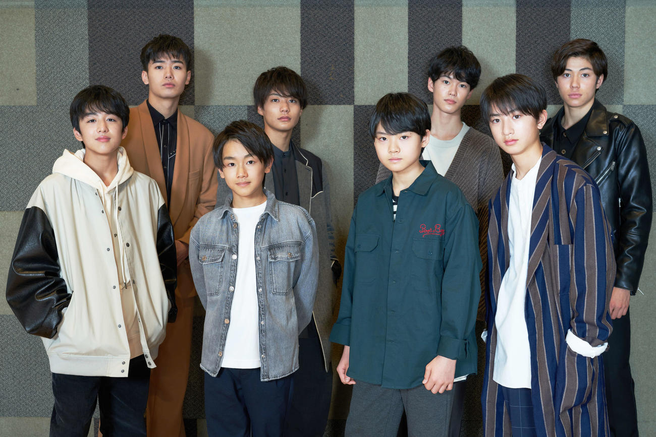「ホリプロ　ネクストProduced by　美男子図鑑」のファイナリスト左から栗田希望、鈴木響、鍋島拡夢、皆川空良、小川竜明、小川竜明、石原颯也、高田レイ
