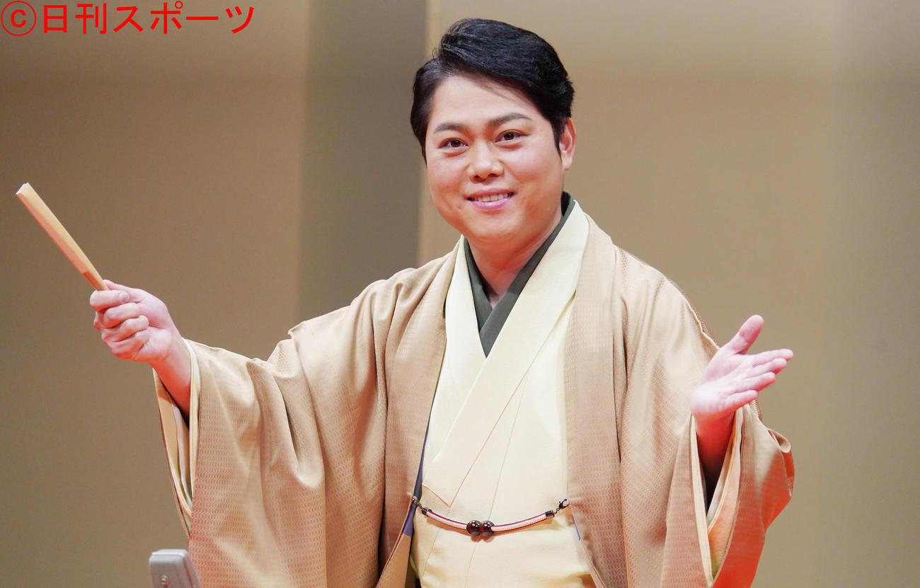 立川志の春と2人落語会を開催した三山ひろし（撮影・佐藤成）