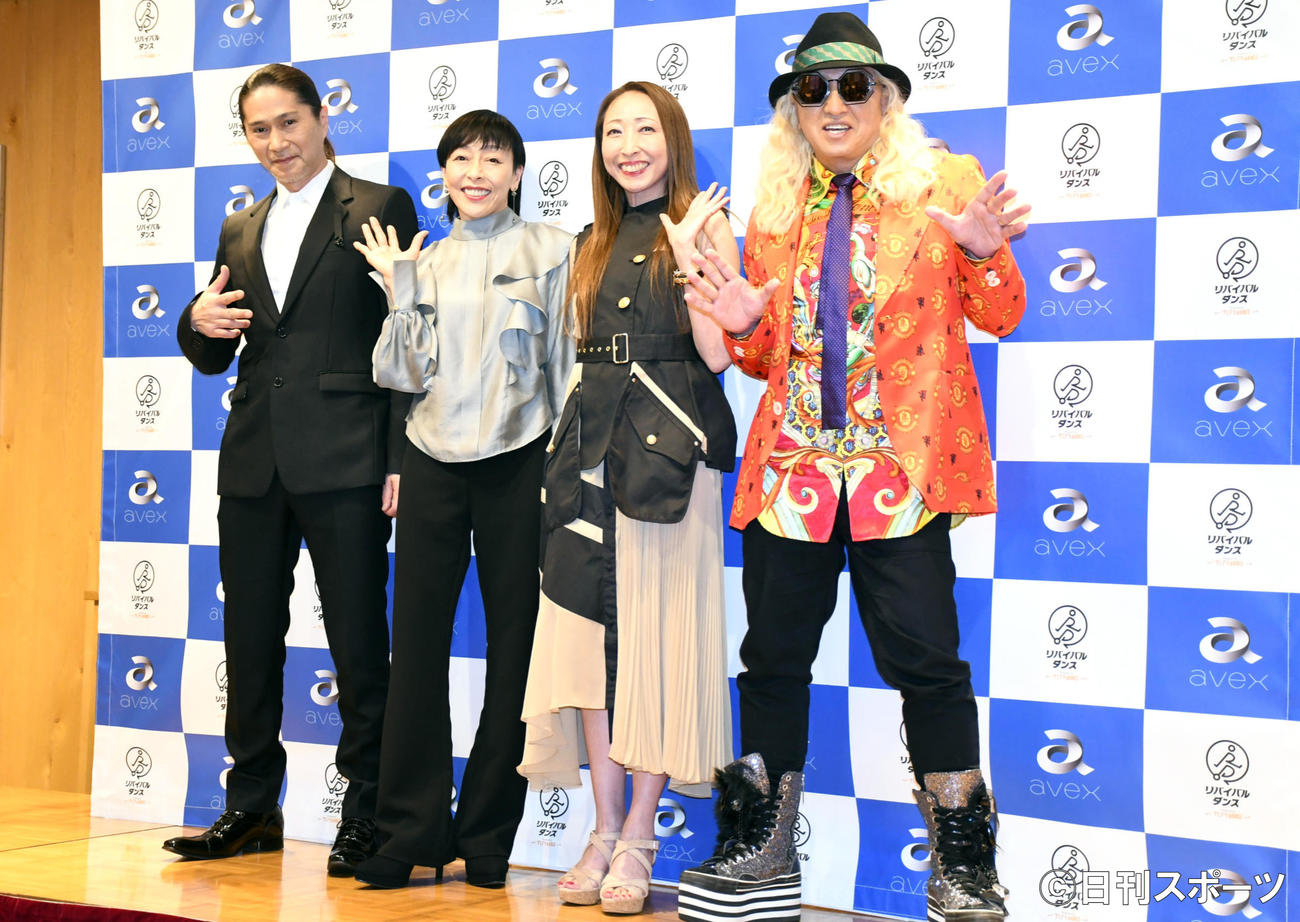 DVD「リバイバルダンス」制作発表会に出席したTRFの、左からSAM、ETSU、CHIHARU、DJ KOO（撮影・大友陽平）
