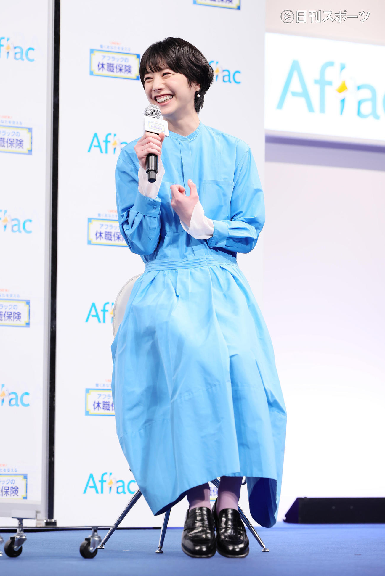 発表会で笑顔の夏帆（撮影・足立雅史）