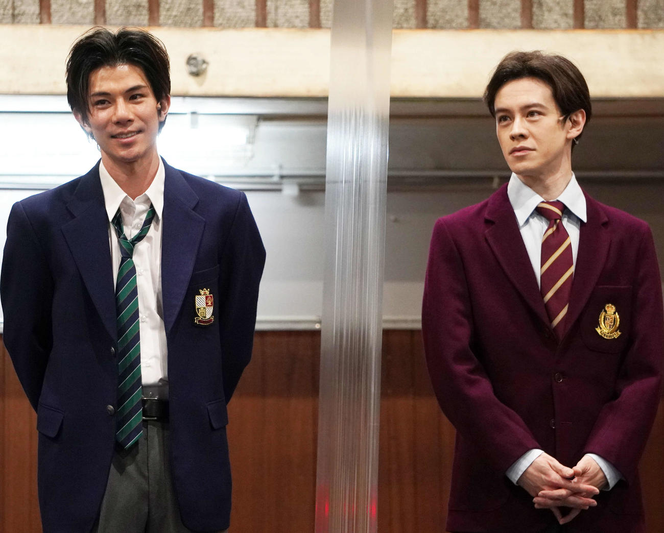 吉田鋼太郎演出のミュージカル「ブラッド・ブラザーズ」の稽古場披露会を行った柿澤勇人（左）、ウエンツ瑛士