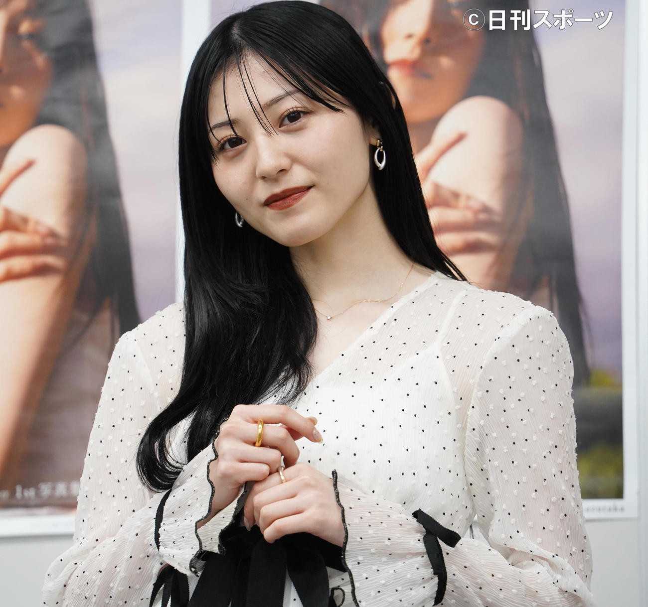 初の写真集「Momentary」の取材会を行った、吉井美優（撮影・佐藤勝亮）