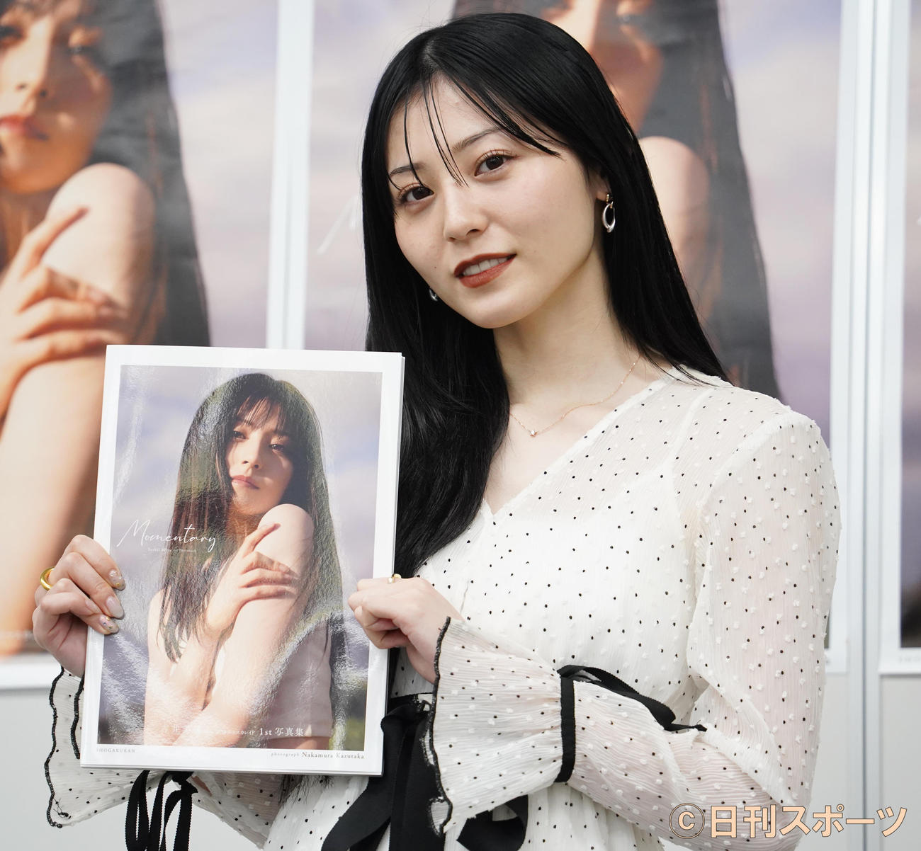 初の写真集「Momentary」の取材会を行った吉井美優（撮影・佐藤勝亮）