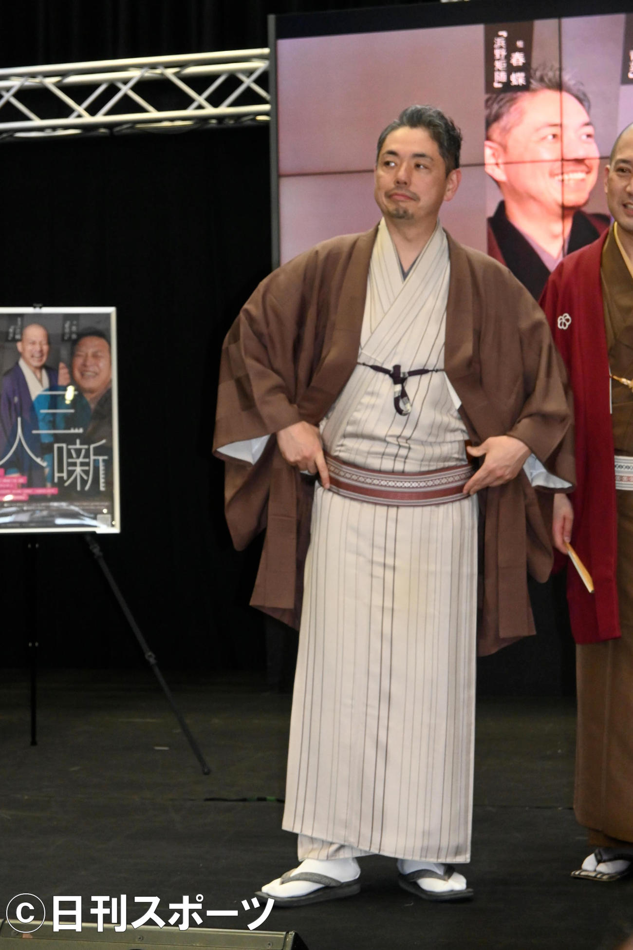 落語会の記者会見で母が亡くなったことを明かした桂春蝶（撮影・松浦隆司）