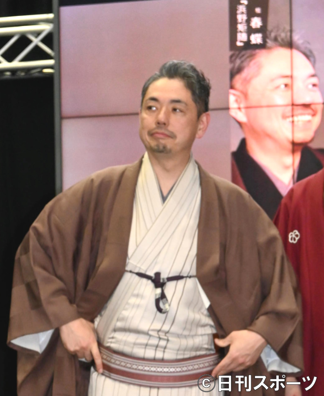 落語会の記者会見で母が亡くなったことを明かした桂春蝶（撮影・松浦隆司）