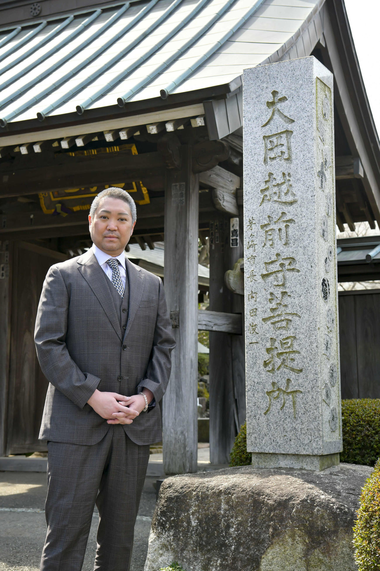 尾上松緑は、大岡越前守が眠っている神奈川県茅ケ崎市の浄見寺を墓参
