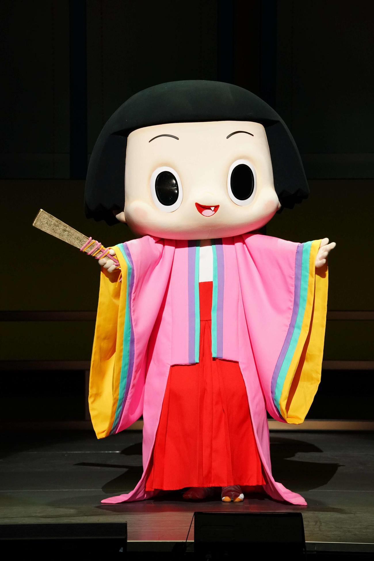 「チコちゃんに叱られる！　on STAGE　～そのとき歴史はチコっと動いた！～」の公開ゲネプロに臨むチコちゃん