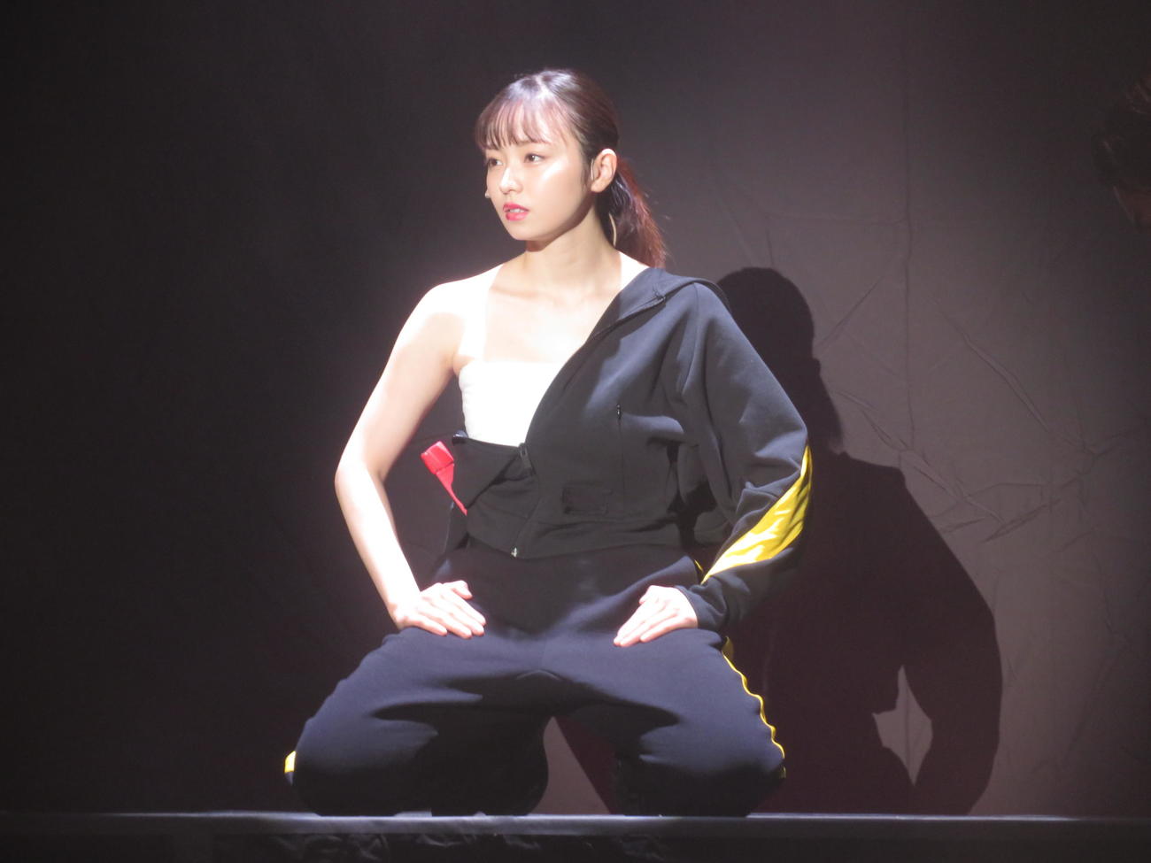主演舞台「修羅雪姫－復活祭　50th－　修羅雪と八人の悪党」のゲネプロに臨む今泉佑唯（撮影・横山慧）