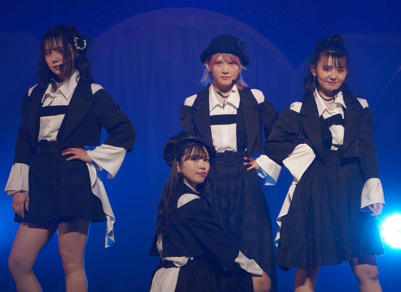 「STU48岡田奈々ラストコンサート」を行った岡田奈々（中央）（C）STU