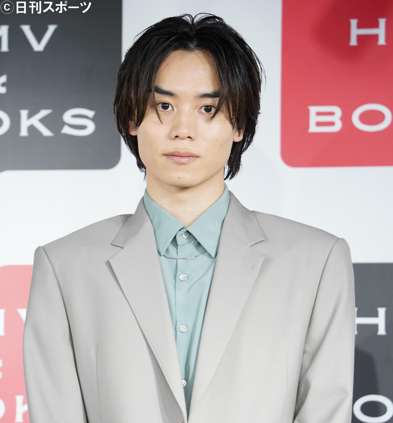 カレンダーの発売会見を行った太田将熙（撮影・佐藤勝亮）
