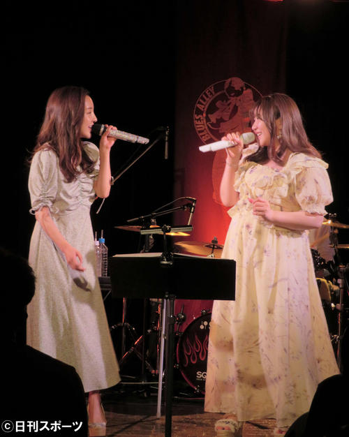 元AKB48河西智美、出産前最後のライブに“ママ友”板野友美が登場「感謝